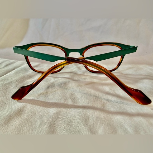 Anne et Valentin Flora 2 color U138 - Picture 3 of 3